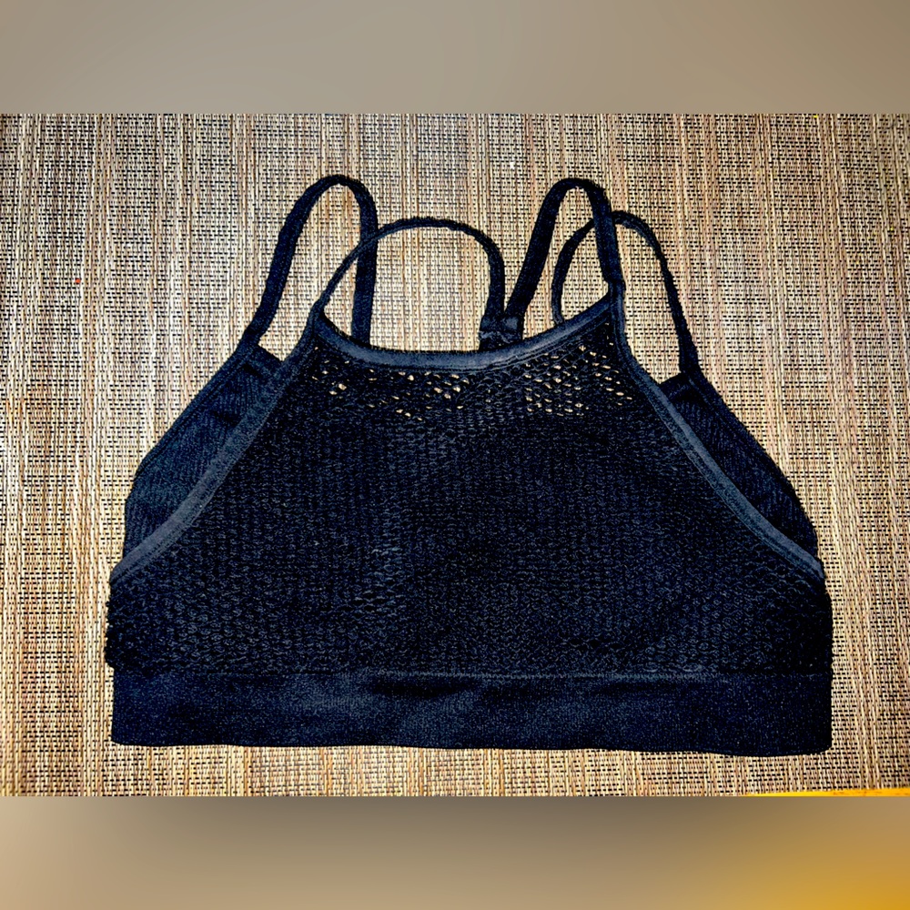 Forever 21 fishnet sports bra black sz small adjustable straps